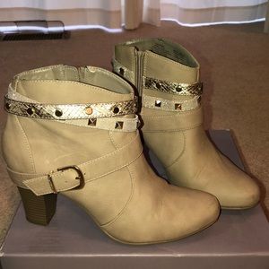 Jennifer Lopez Tan Ankle Boots Booties